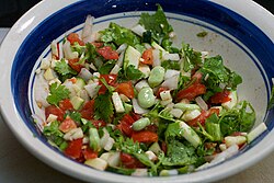 Koriander in een Mexicaanse salade